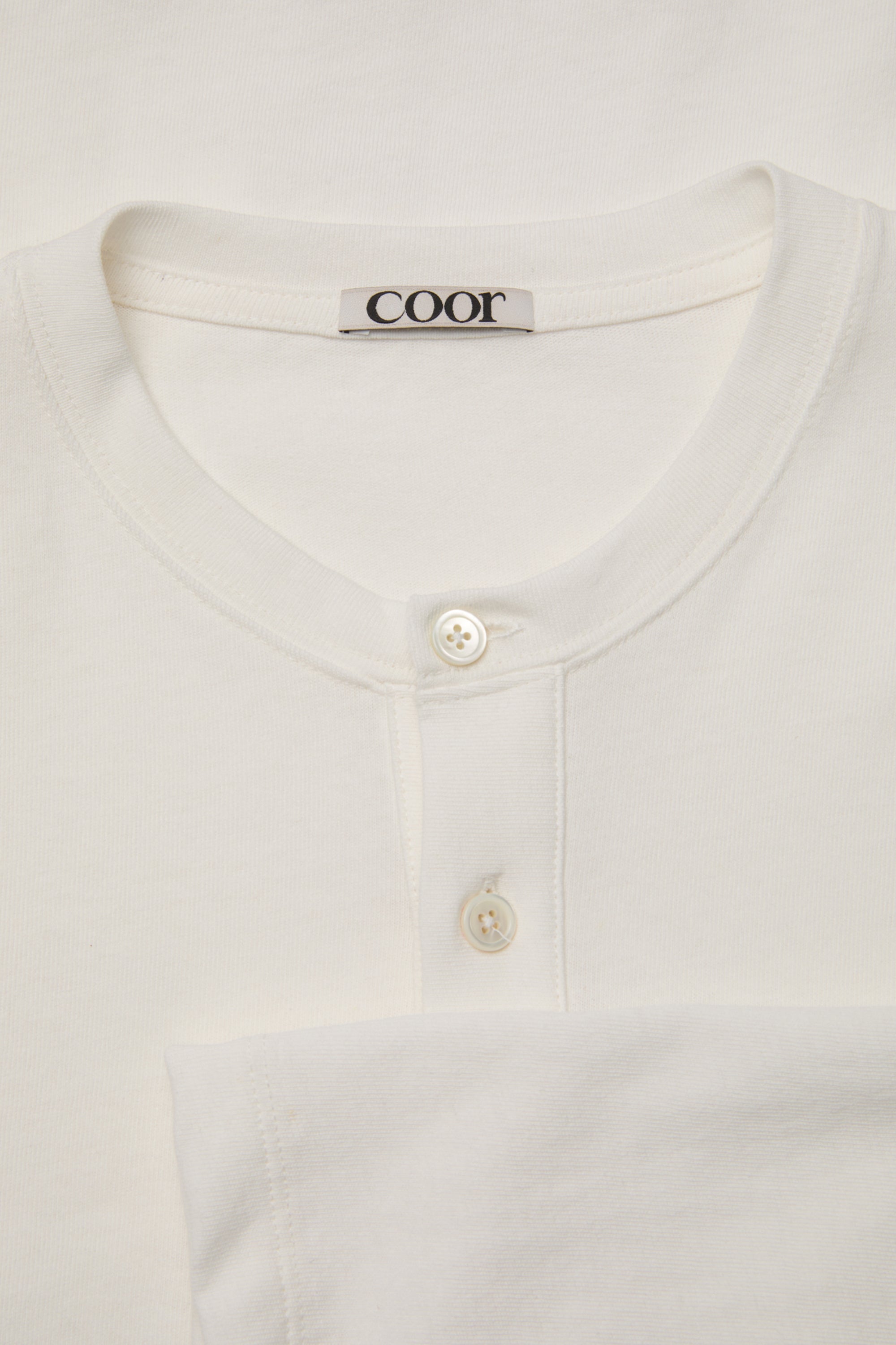 ONE-POCKET LONG SLEEVE HENLEY T-SHIRT