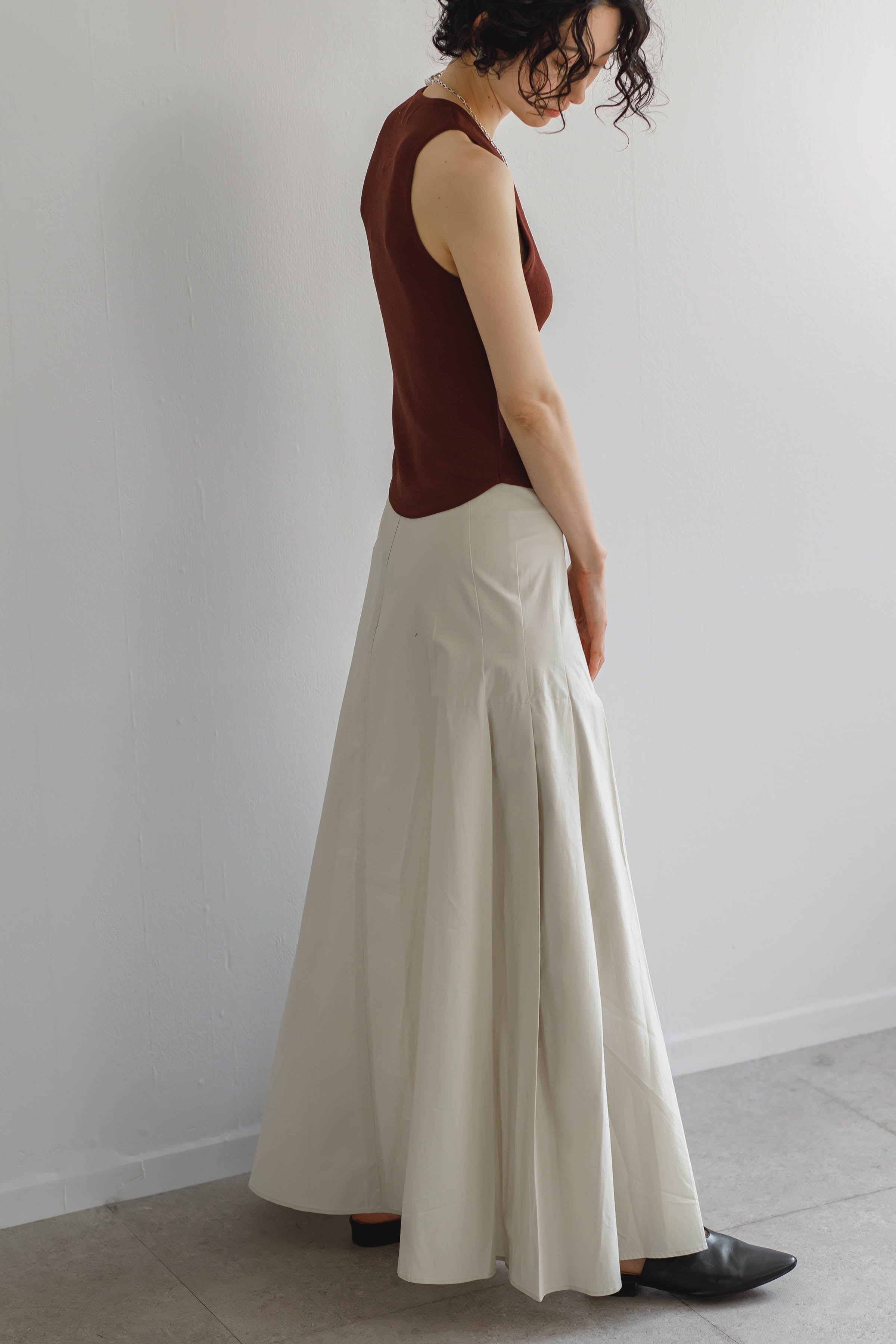 〔Studio Nicholson〕MULTI PLEAT SKIRT