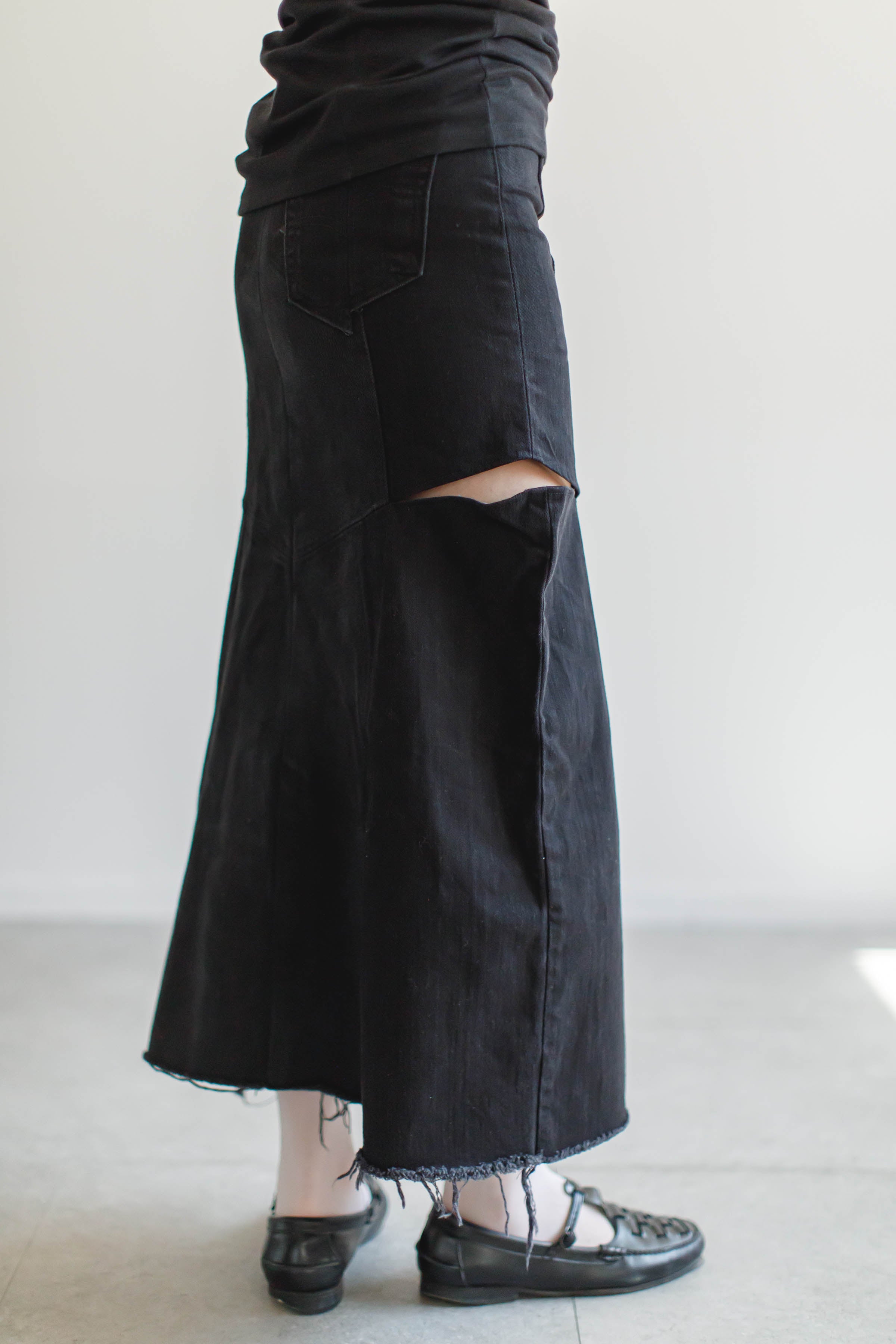 〔77circa〕circa make four cutback bias slit denim skirt