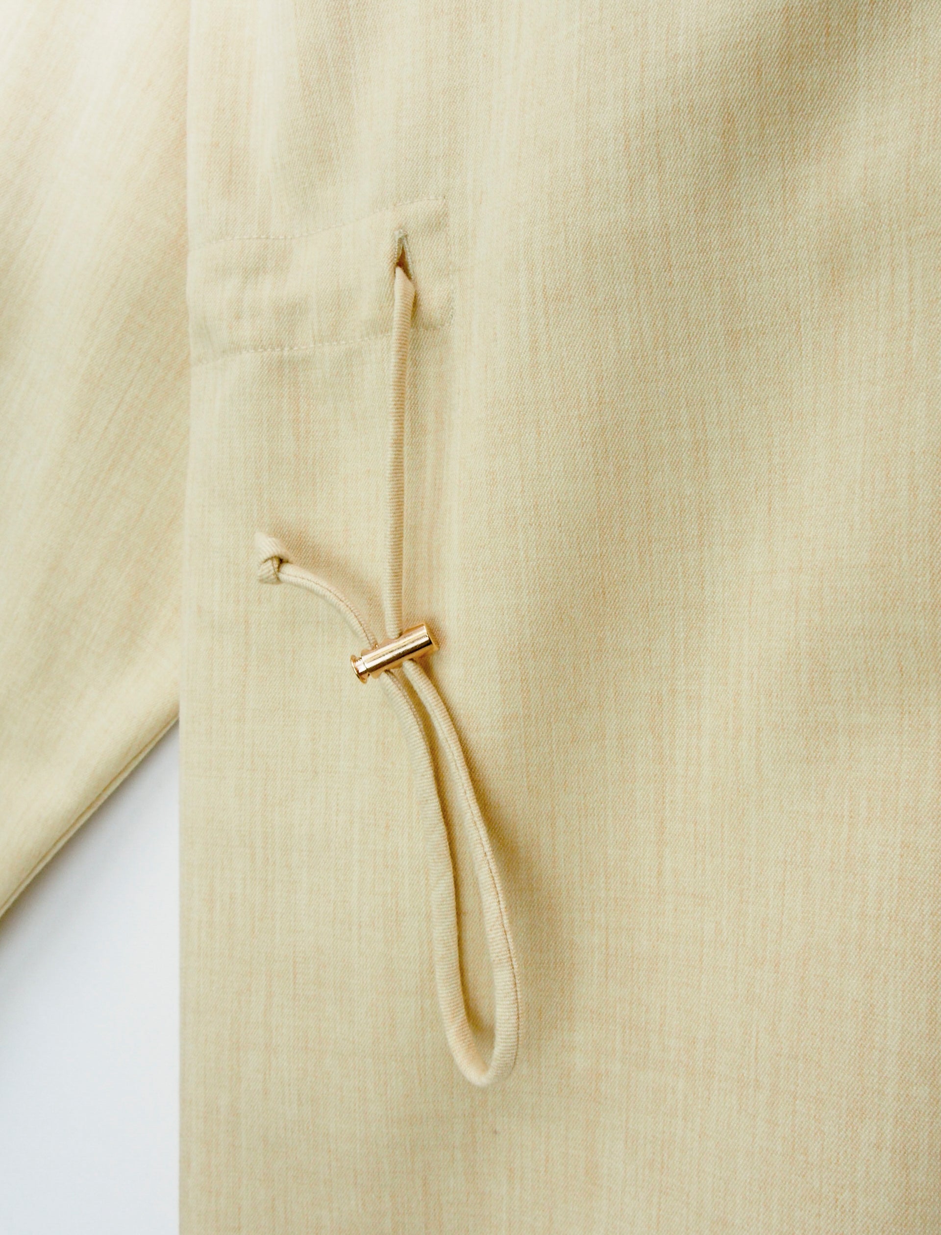 Drost Curve Sleeve Shirt / L.YELLOW