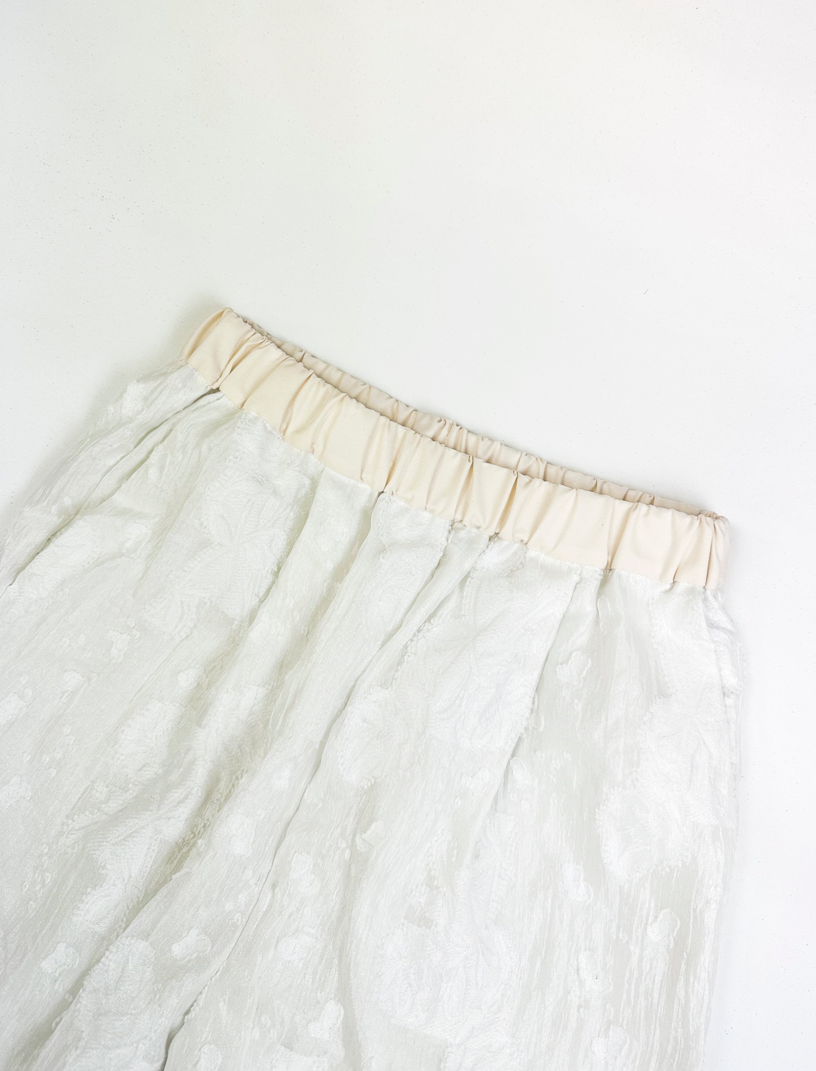 Sheer Jacquard Pants / WHITE