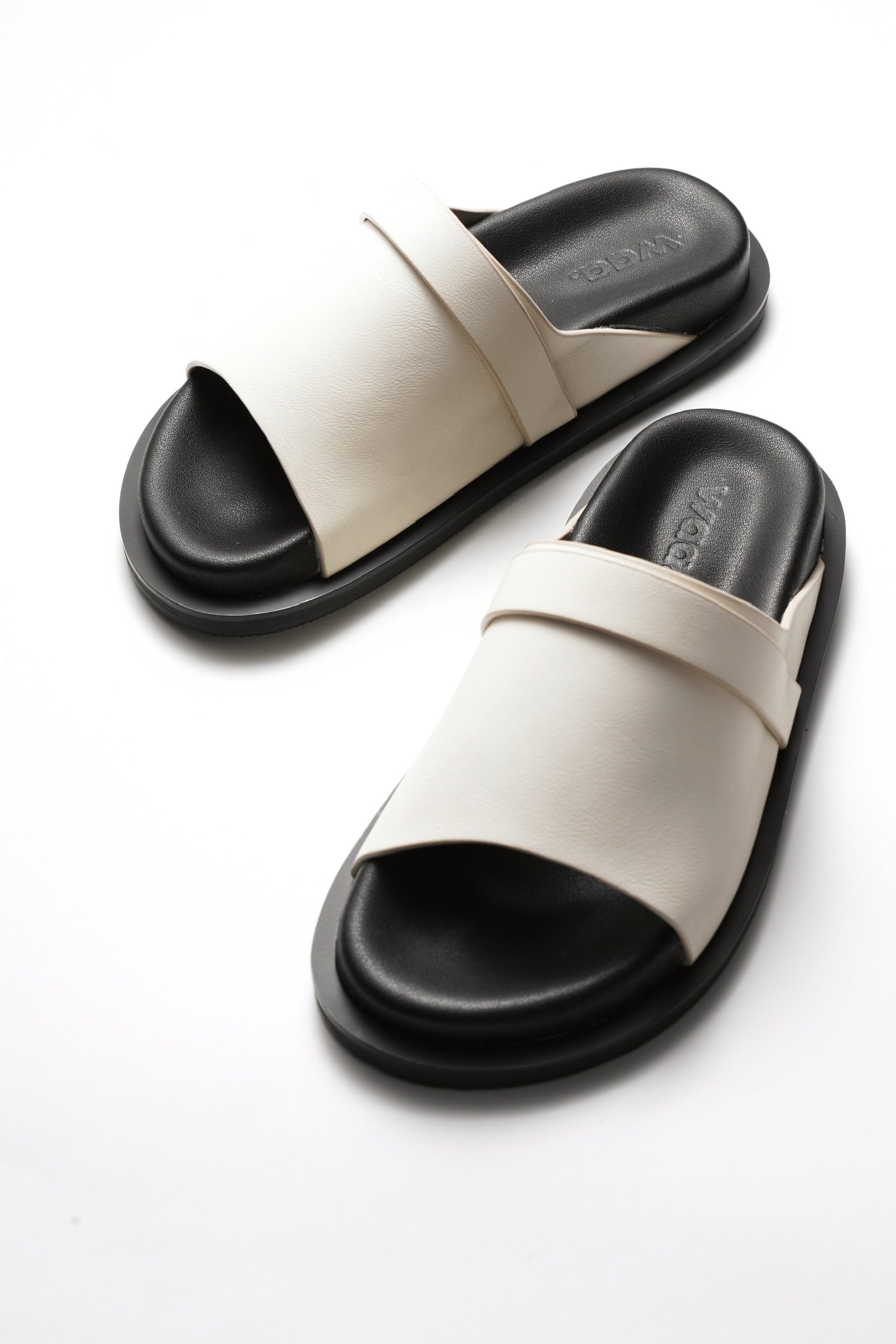〔waa.studios〕BUN SANDALS