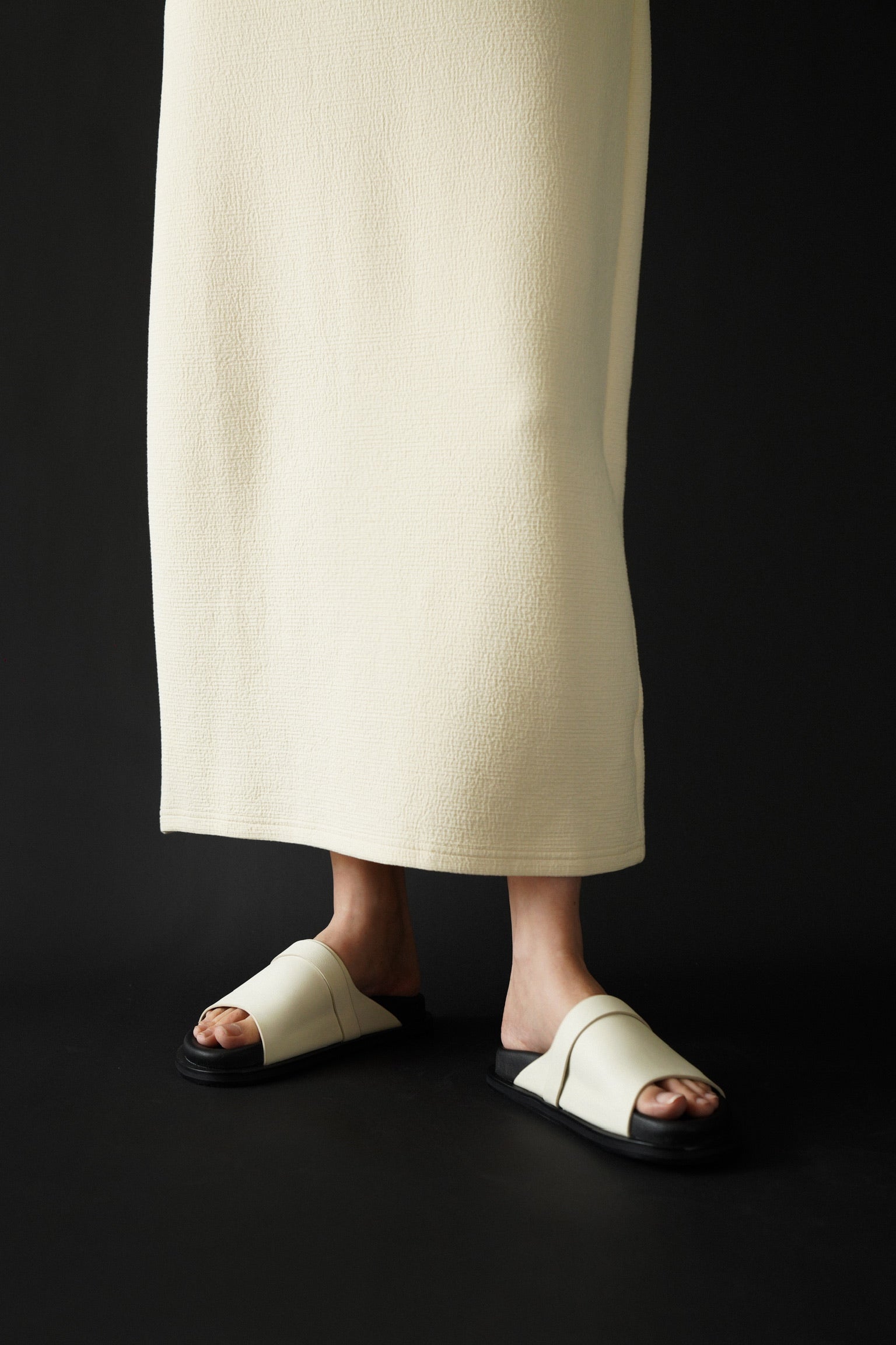 〔waa.studios〕BUN SANDALS