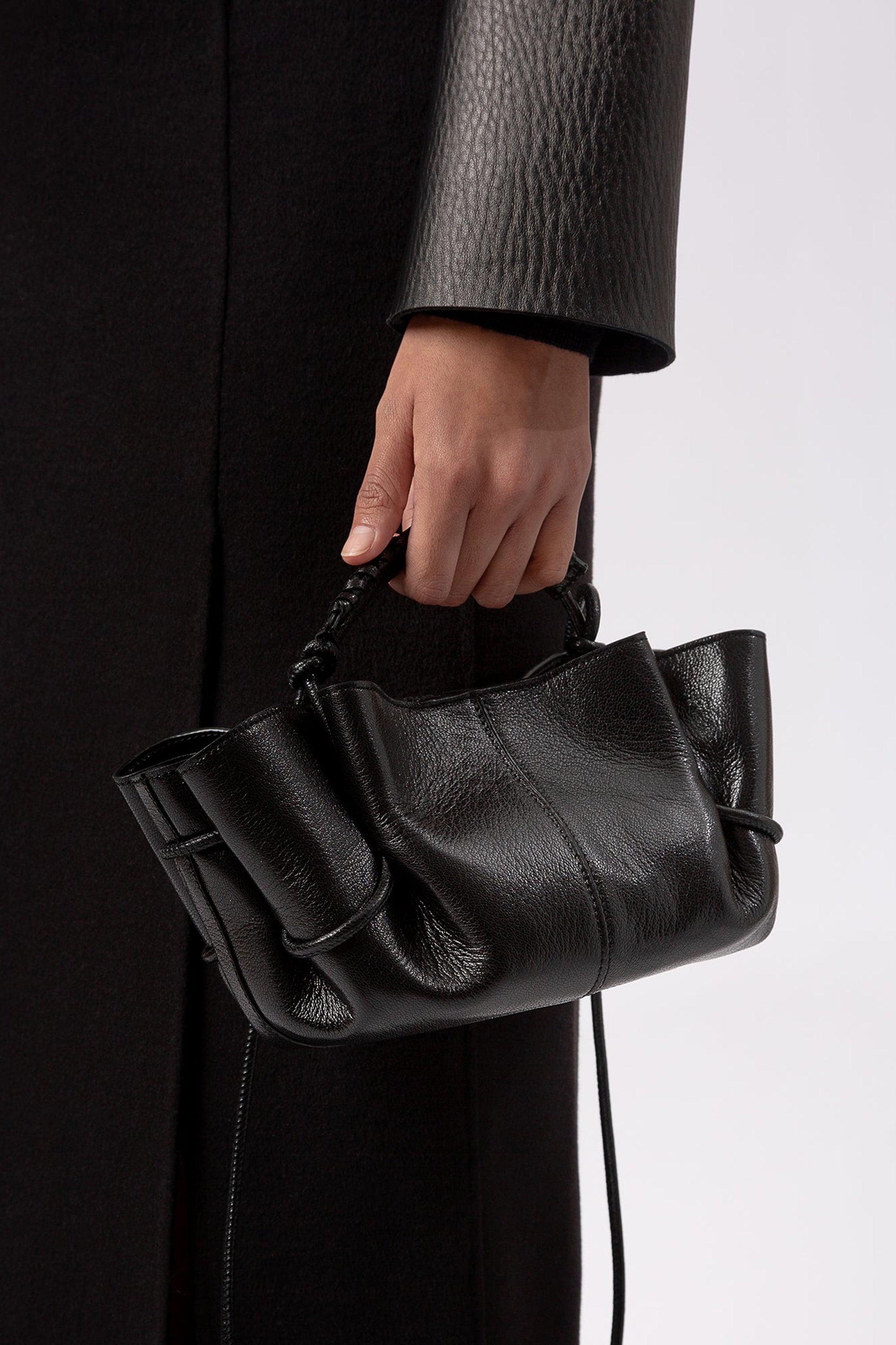 Arta Mini - BLACK