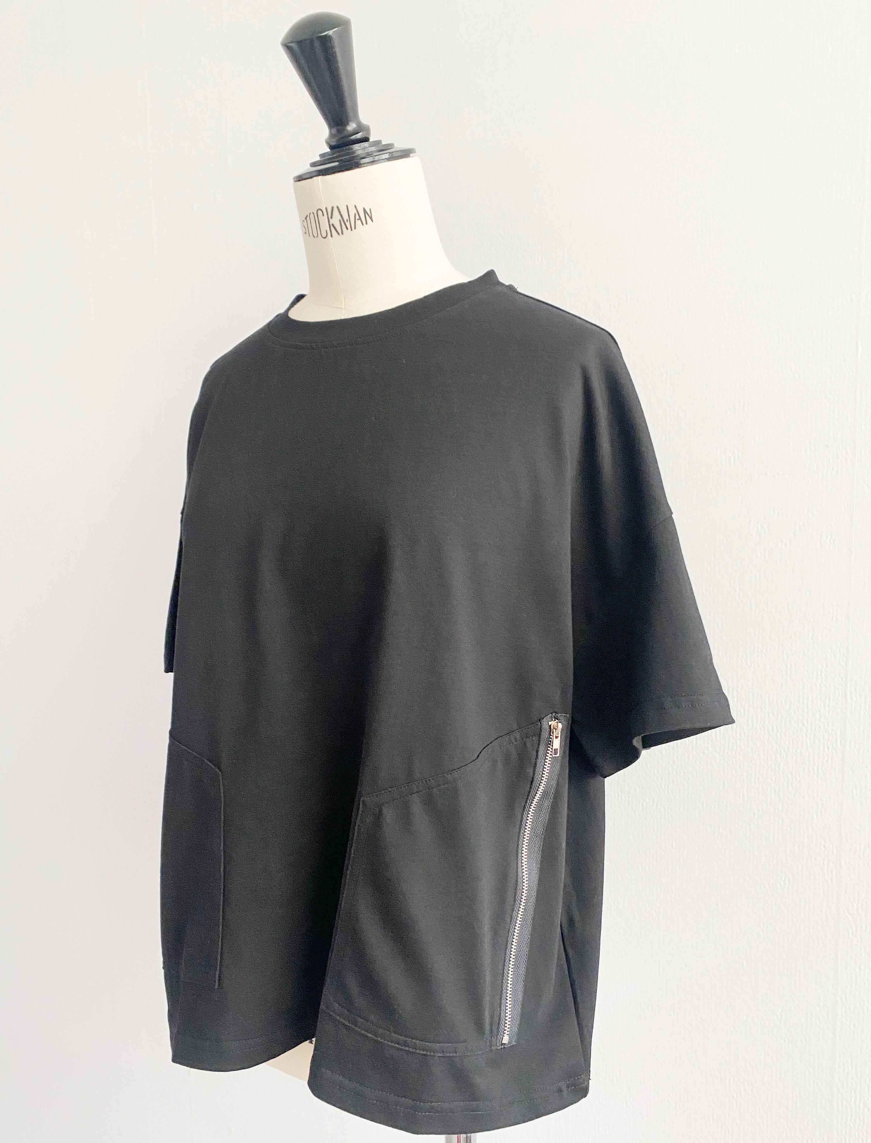 ZIP Pocket T-Shirt / BLACK