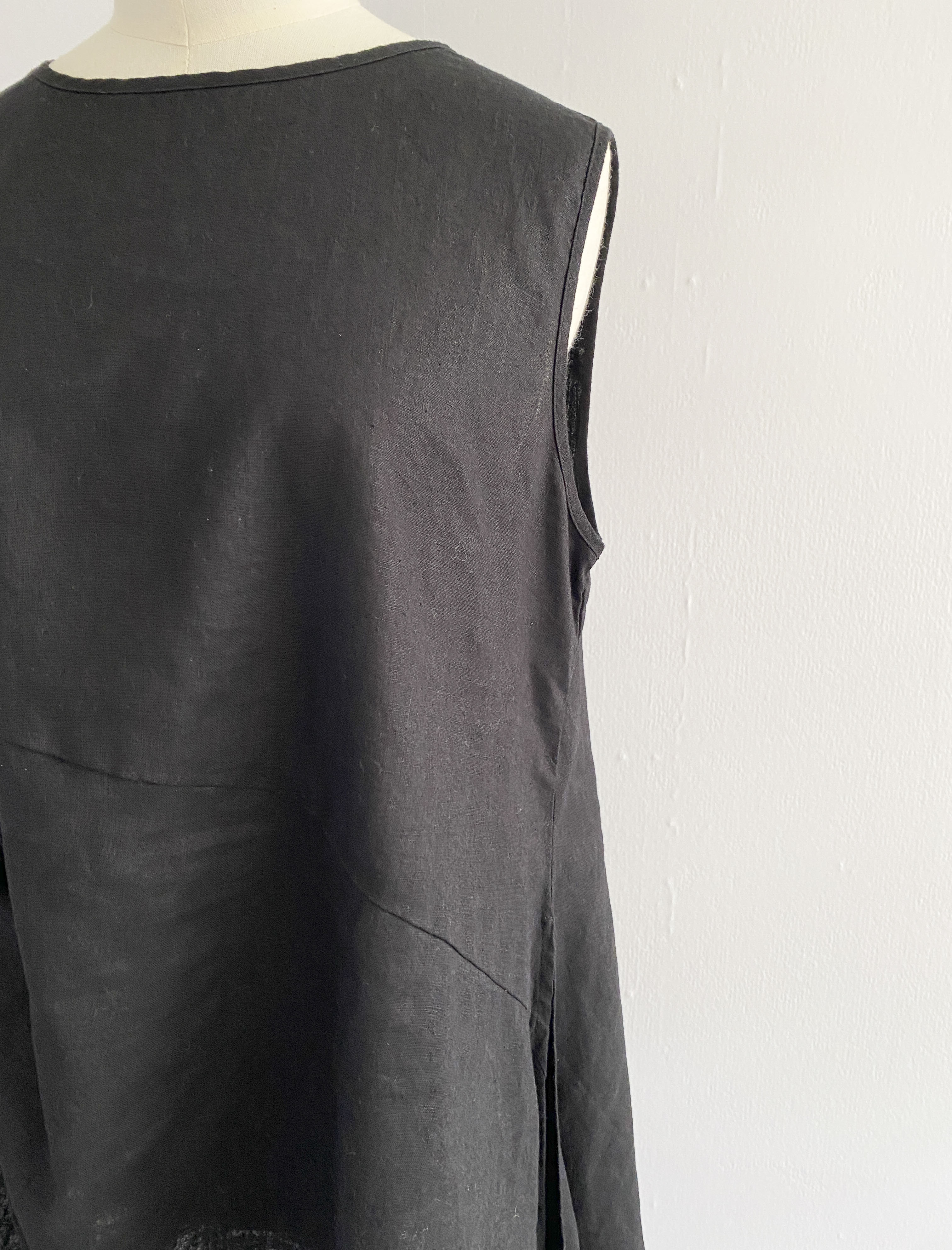 Asymmetry Linen Tops / BLACK