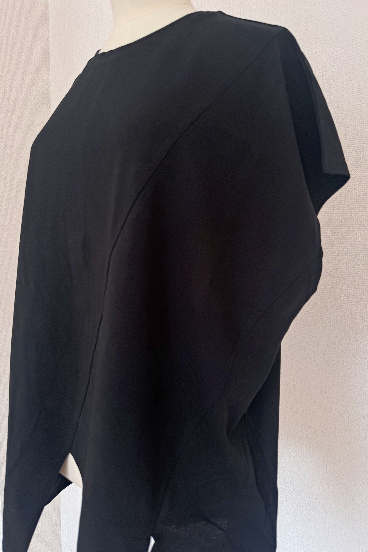 Back Slit Tee