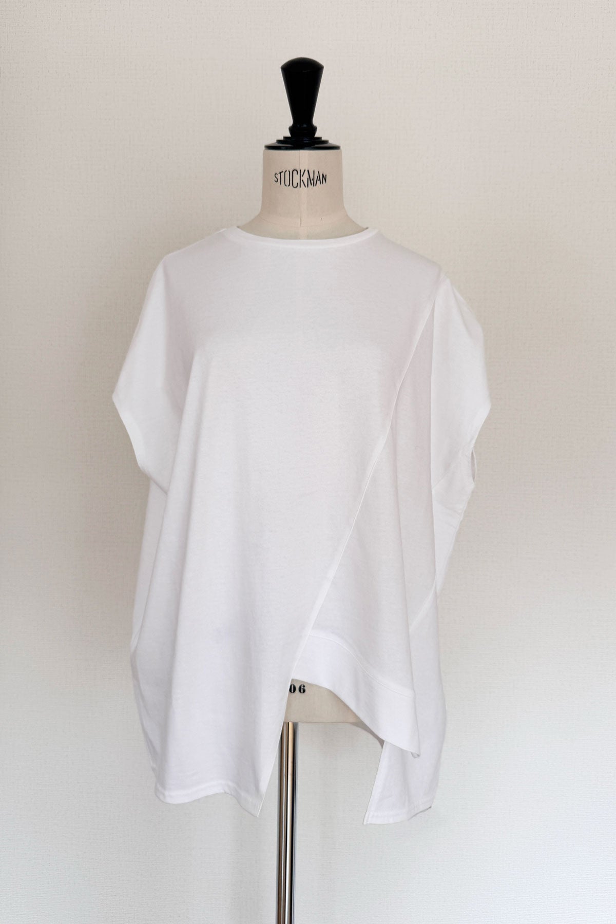 Back Slit Tee