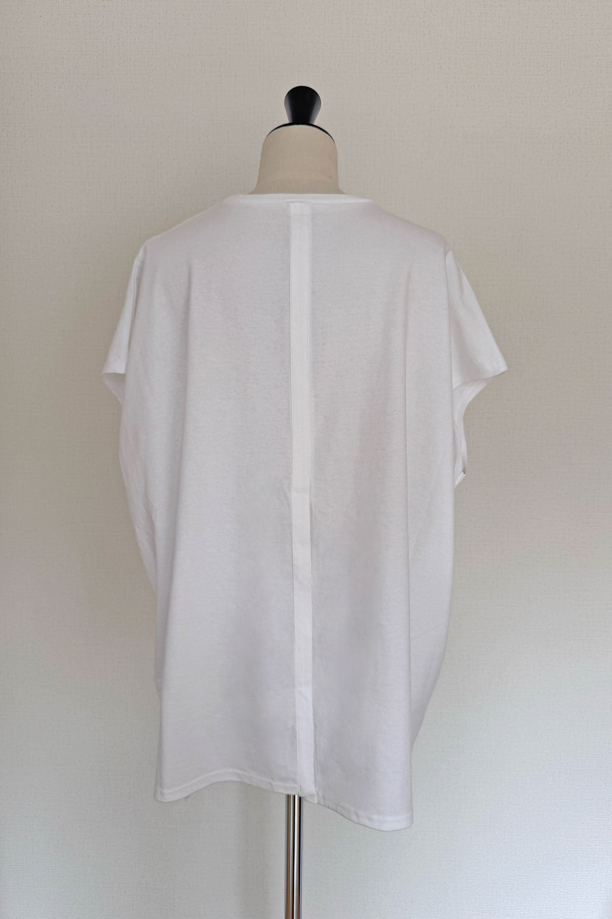 Back Slit Tee