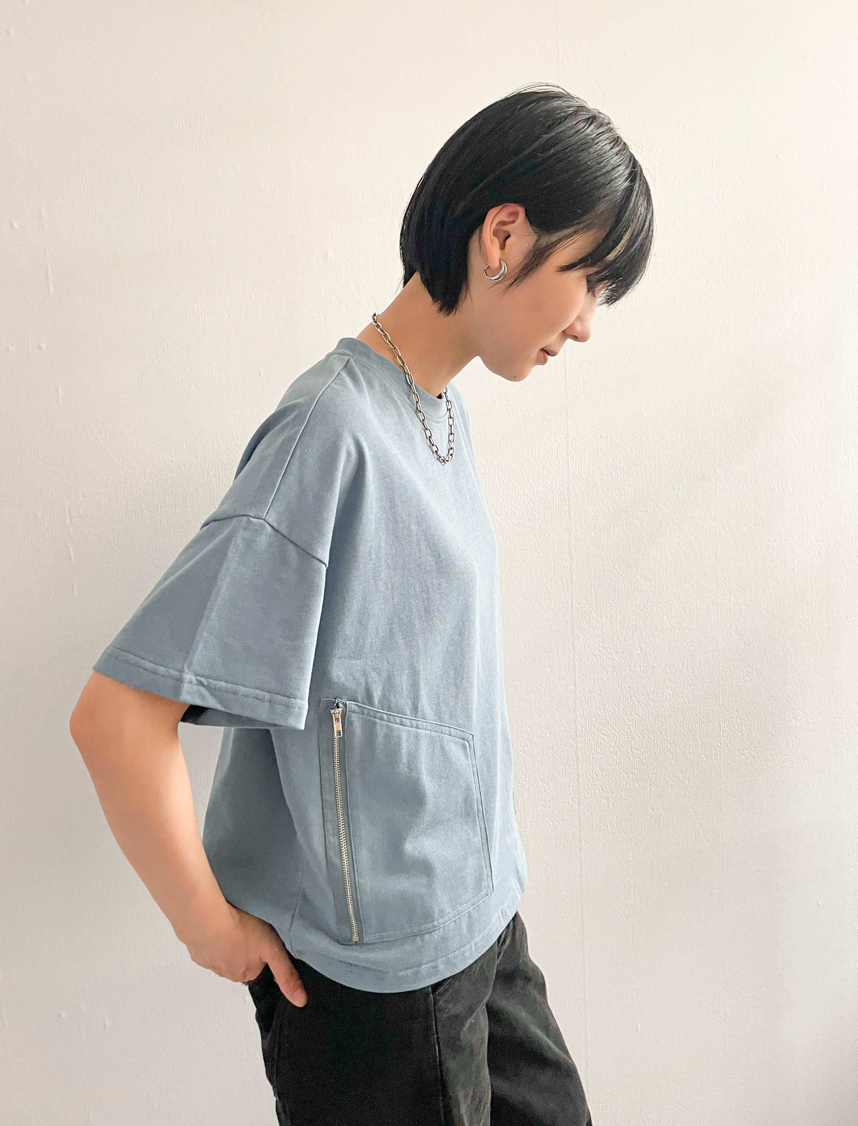 ZIP Pocket T-Shirt / BLUE / 166cm