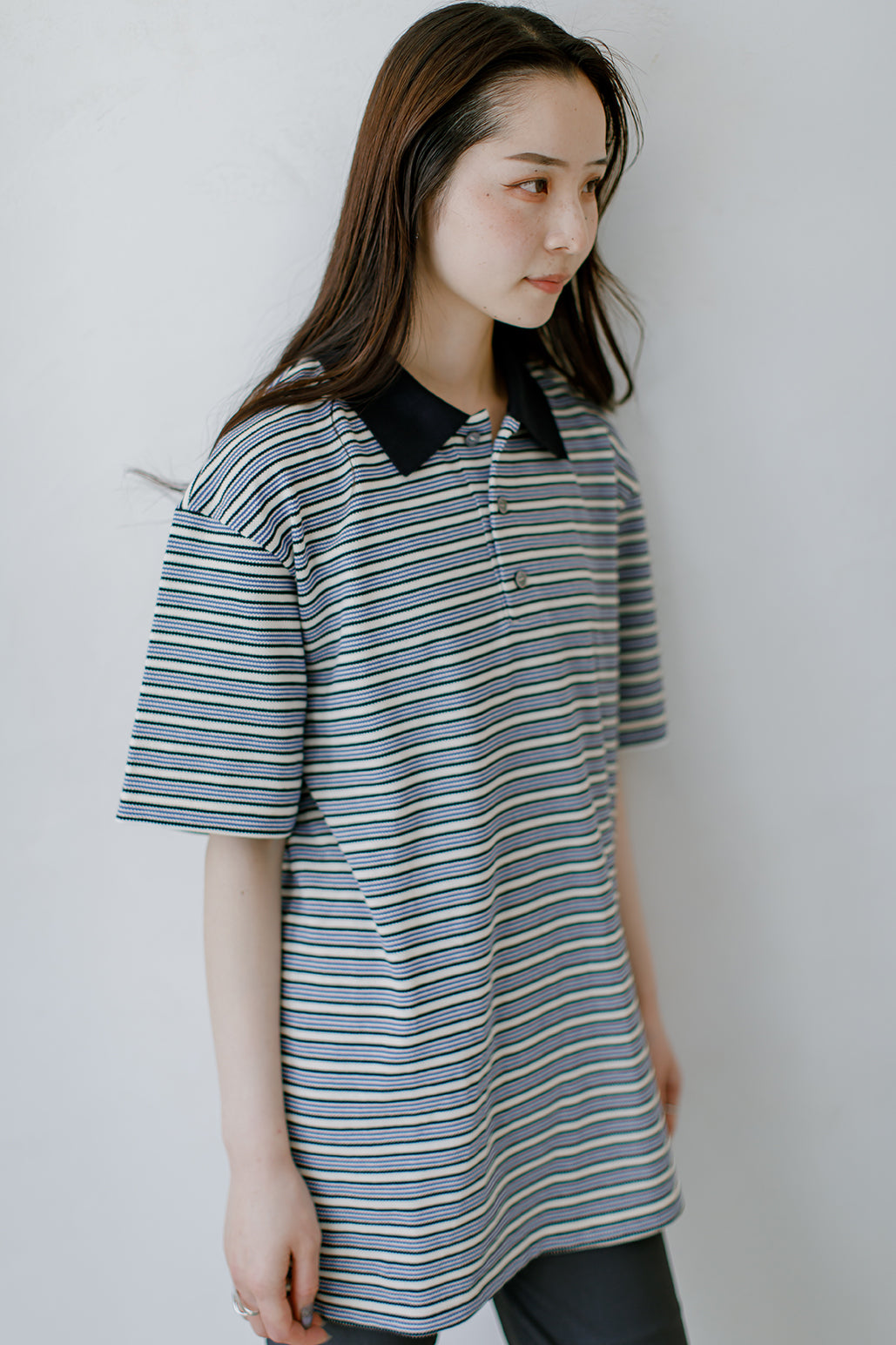 トップス ERNEST W. BAKER PIN STRIPE POLO Ernest W. Baker メンズ ポロシャツ | SSENSE 日本
